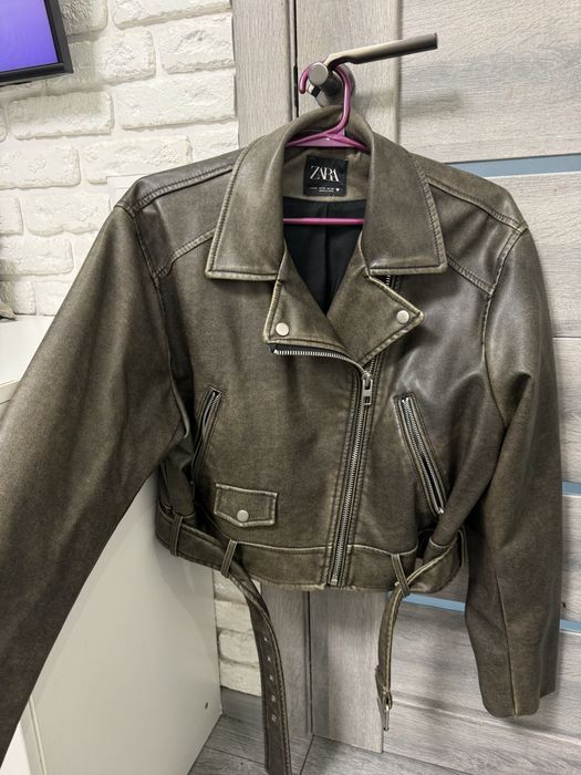 Коричнева косуха zara