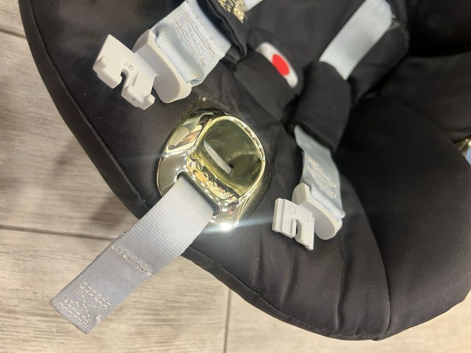 Cybex by jeremy scott автокрісло +база