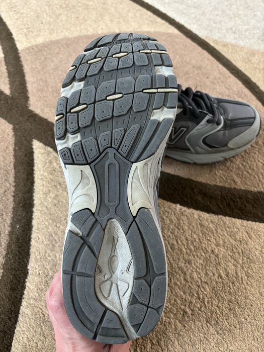 Чоловічі кросівки