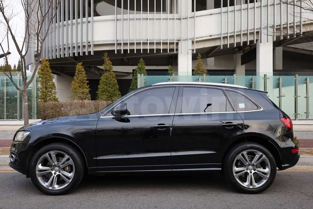 AUDI Q5 / Дизель /  З ПДВ
