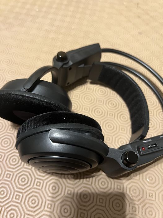 Leitor de dvd portatil para adaptar a im aitomovel ou em mesa