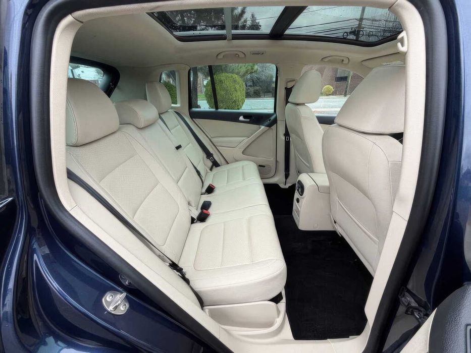 Volkswagen Tiguan 2.0 TSI      2015