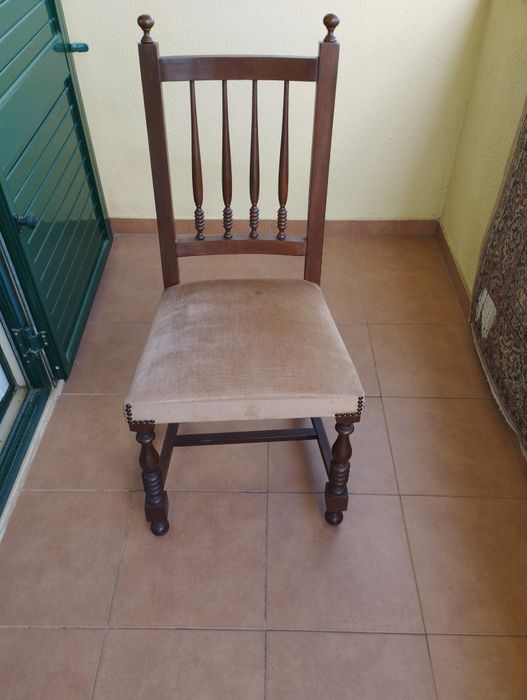 Cadeira antiga de quarto