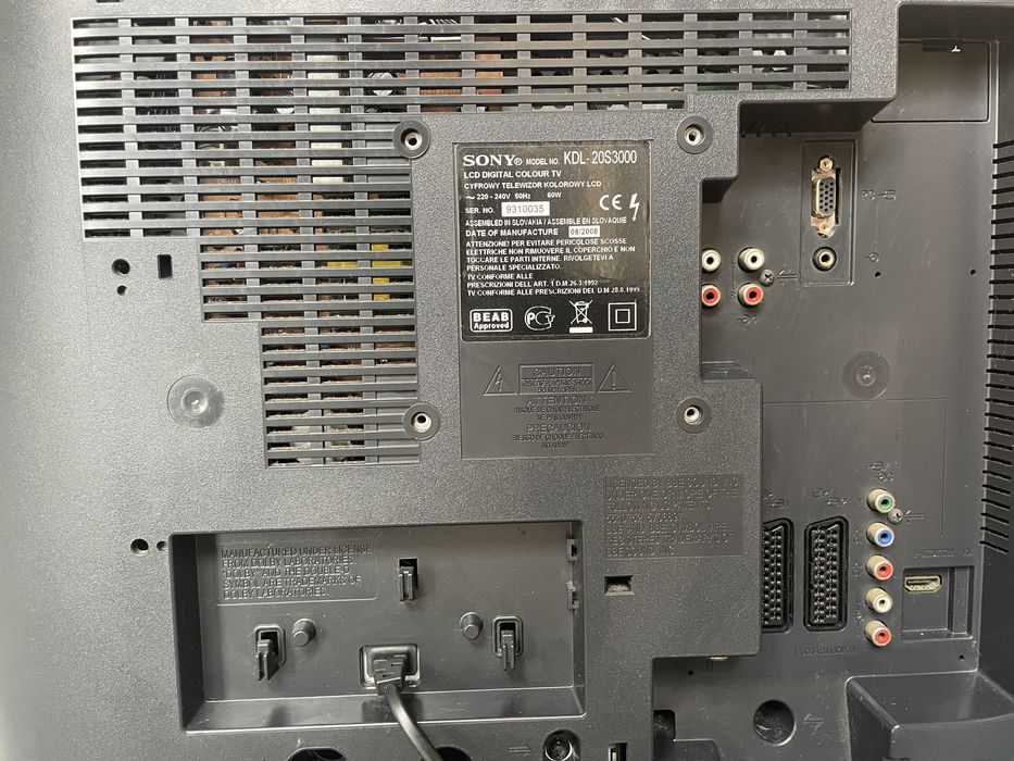 Tv Sony Bravia LCD digital 20’ com comando, a funcionar perfeitamente