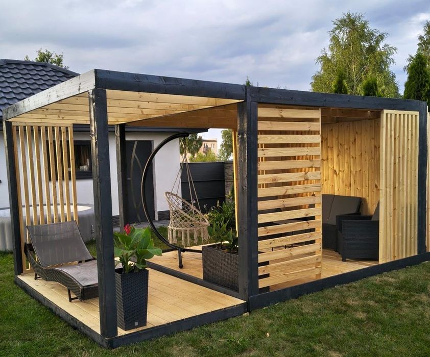 Domek ogrodowy z altaną i pergolami