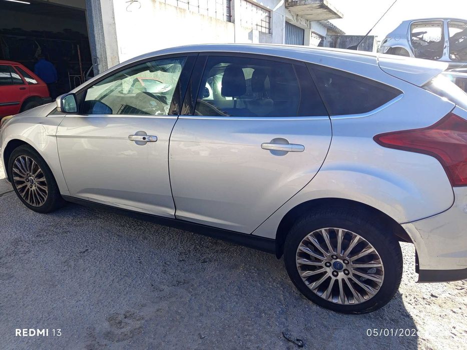 Para peças Ford Focus III 1.6 TDCI ano 2014