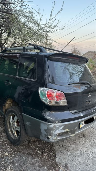 Mitsubishi outlander 1
