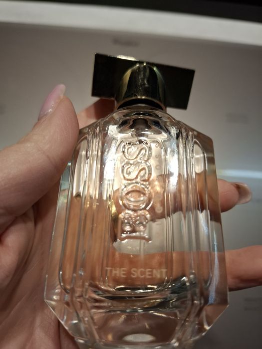 Damskie EDP Boss The scent 50ml z małym ubytkiem