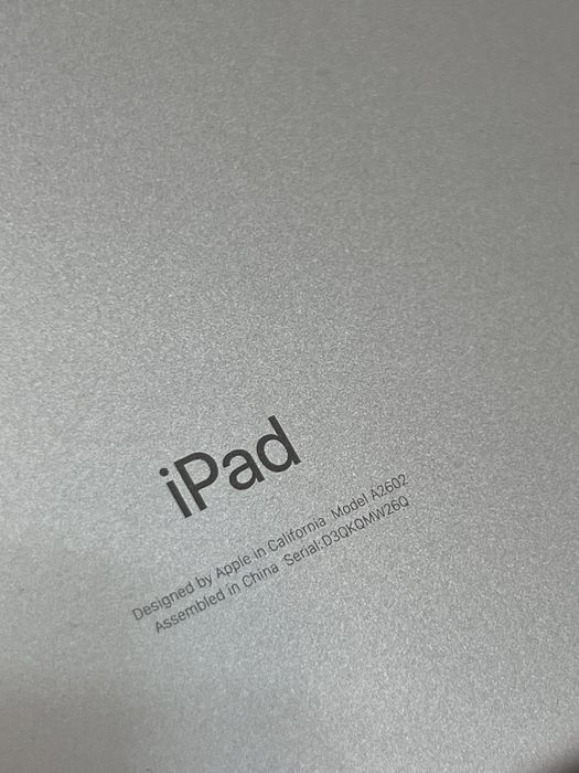 iPad 9-го покіління, 64 Гб.