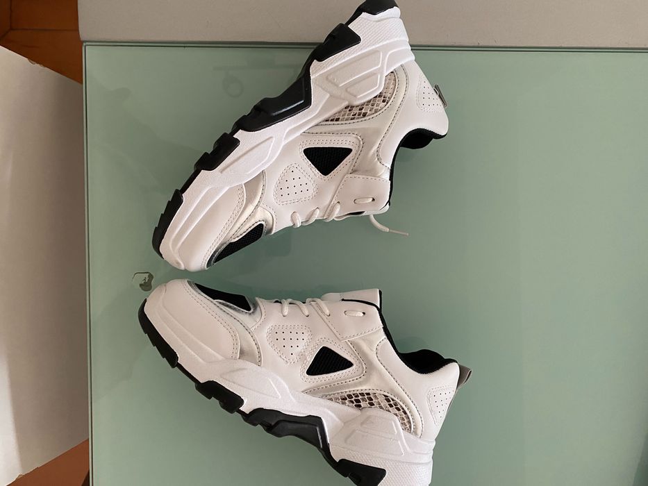 Sapatilhas de Senhora novas!! Tam. 38