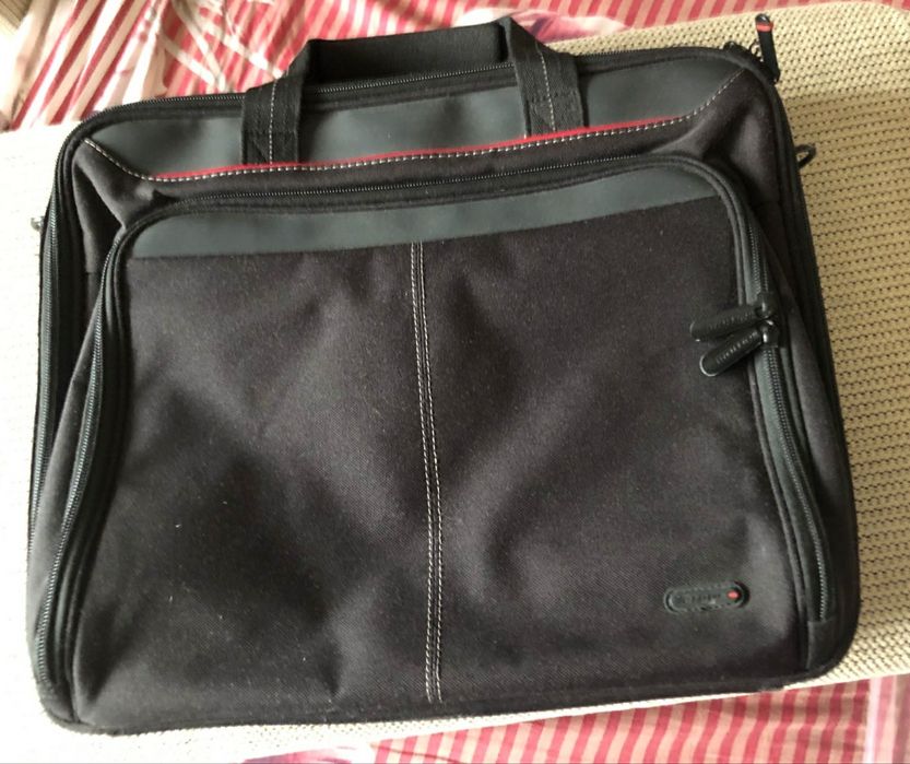 Сумки . Кошельки Носки вязаные.