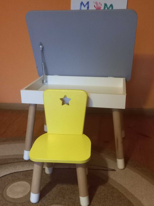 Стіл дитячий з стільчиком. Для дітей віком 2-4 роки.