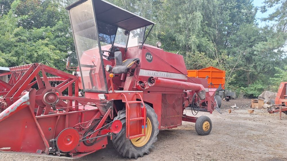 Kombajn Massey Ferguson 487