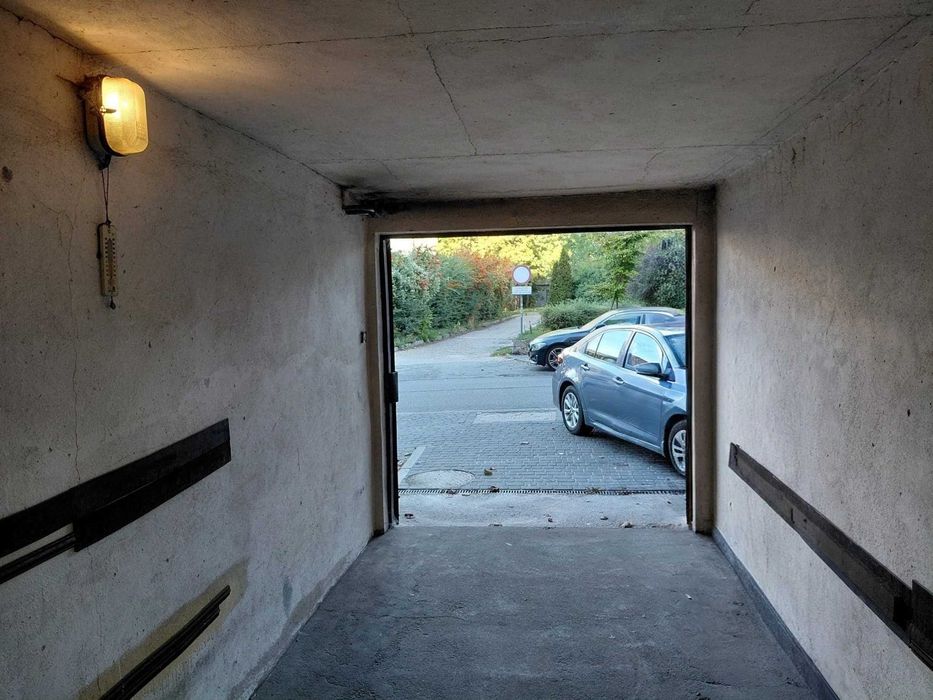 Garaż do wynajęcia w centrum Opola przy ul Waryńskiego - Widok 4
