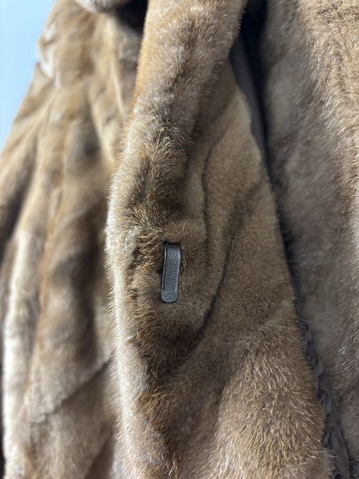 Elegancka długa szuba z naturalnego futra