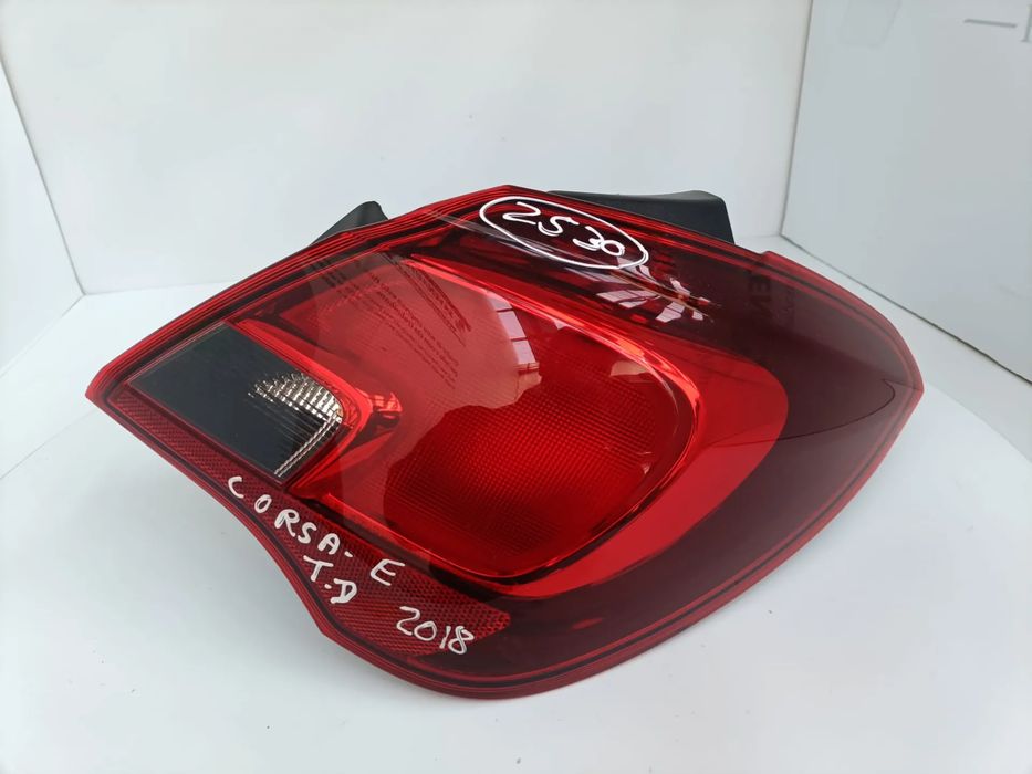 Farolim direito OPEL Corsa E