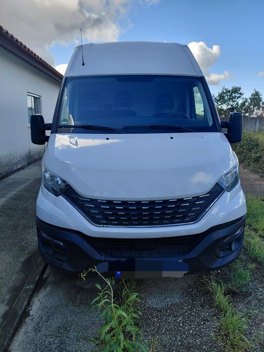 Carrinha Iveco caixa Fechada 2020