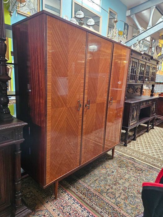 Roupeiro vintage - Bom estado geral