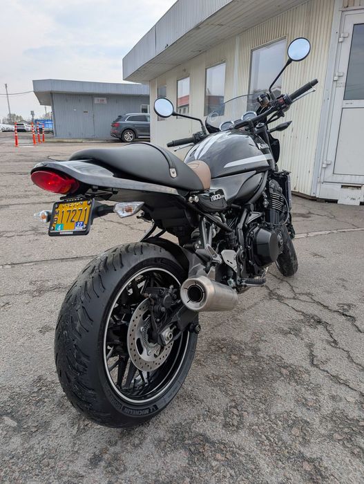 Мотоцикл Kawasaki Z 900 RS Cafe ABS TCS MoToBaZa