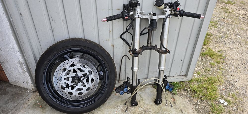 Suspensão invertida completa