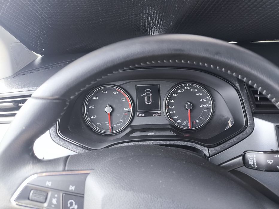 SEAT Arona — fotografia 8