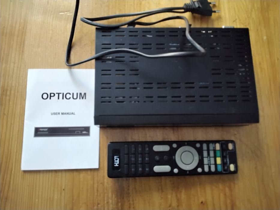 Сателітарний тюнер OPTICUM