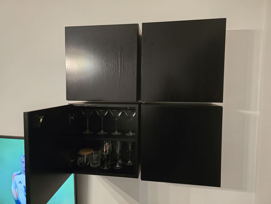 Vendo sala completa  televisão e moveis NÃO É IKEA