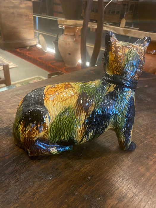 Figura Decorativa de Gato em Faiança Policromada