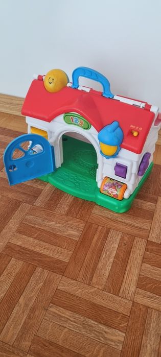 Domek fisher price