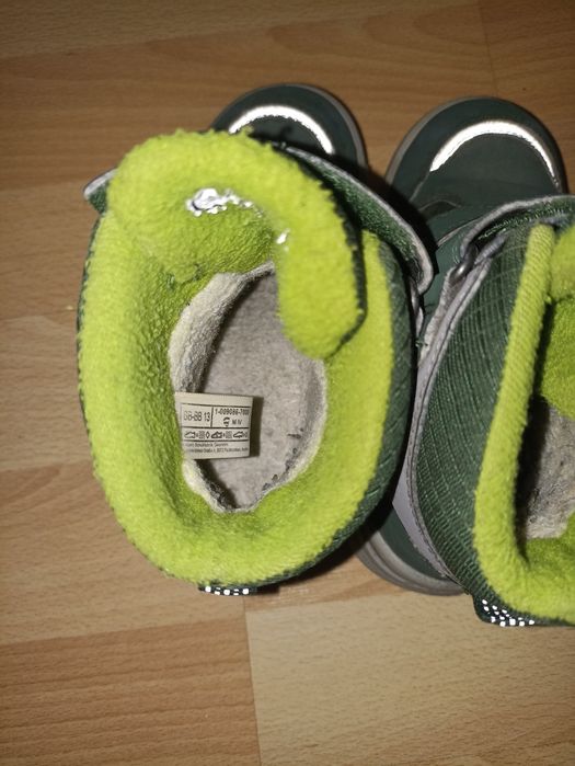 Ботинки для мальчика 26р