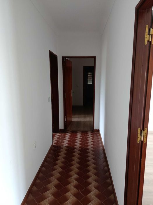 Arrenda-se apartamento