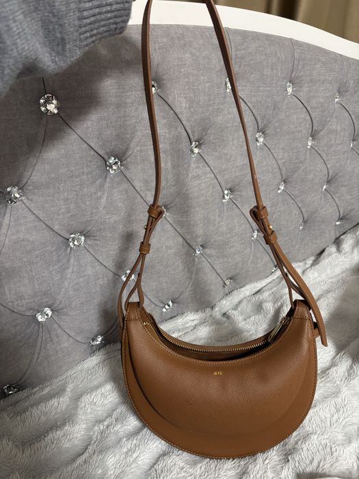 Оригінальна сумка JW PEI Sharon Crossbody Bag коричневого кольору