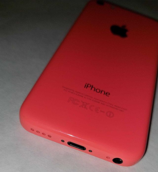 iPhone 5c Limited Edition Rosa de 16GB a funcionar