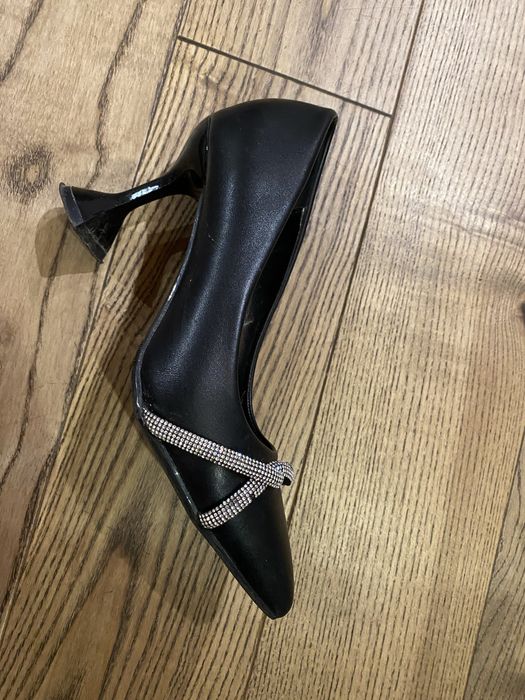 Туфлі, мешти, взуття