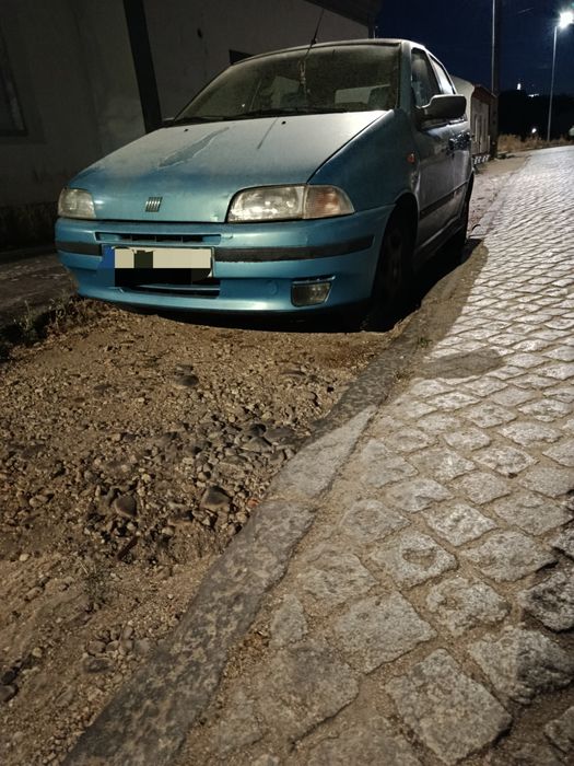 Fiat Punto azul de 97