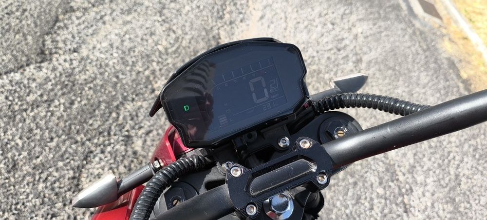 Moto Elétrica - Kingche DMG Streetfighter - com garantia e poucos km's