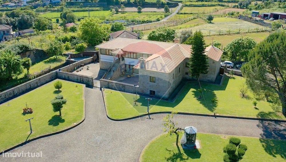 T4 Country House for Sale