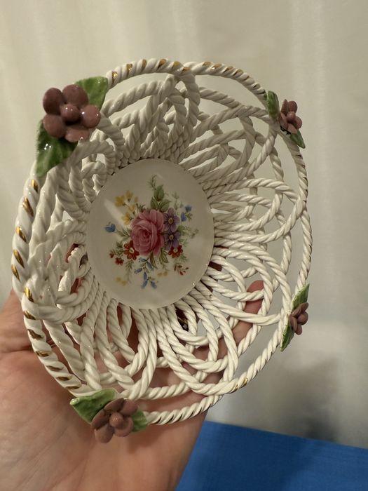 Koszyczek paterka ażurowa