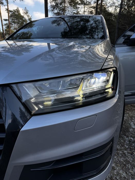 Продам Audi Q7 2017