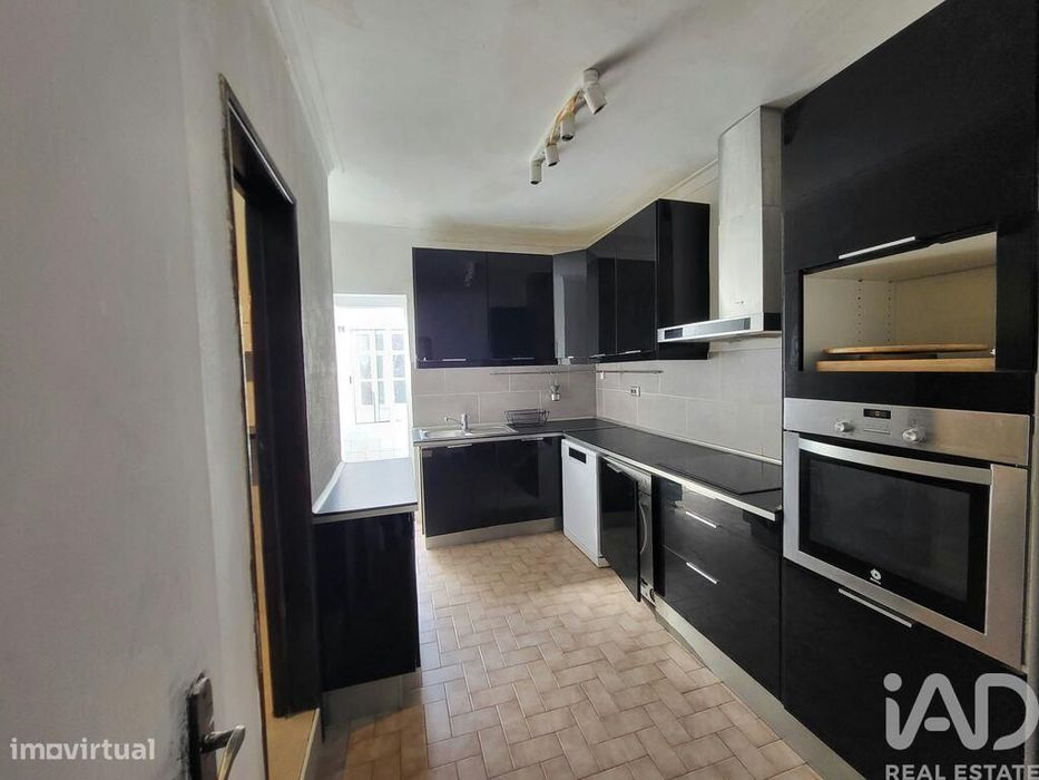 Apartamento T2 em Algés, Linda-a-Velha e Cruz Quebrada-Dafundo