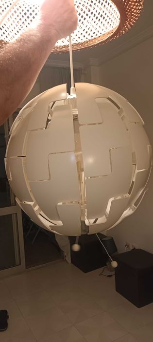 Luminaria de teto com luz regulável Ikea