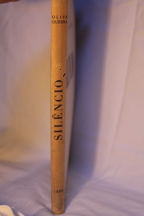1ª edição de "Silêncio" (1956), de Oliva Guerra
