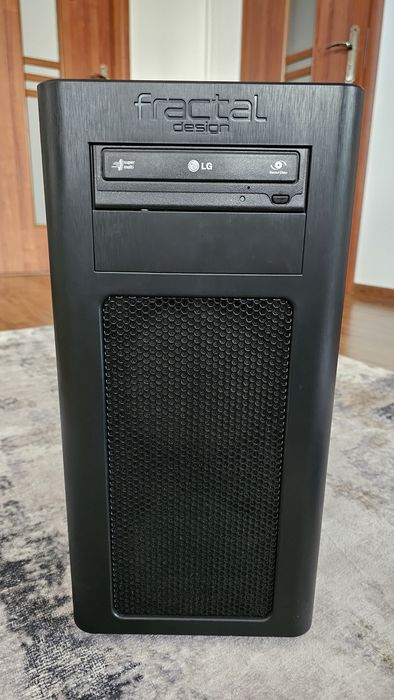 Komputer stacjonarny Fractal Design Intel i5-3570K 32GB RAM 250GB SSD + 3 x 1TB HDD Win11 Pro stan idealny