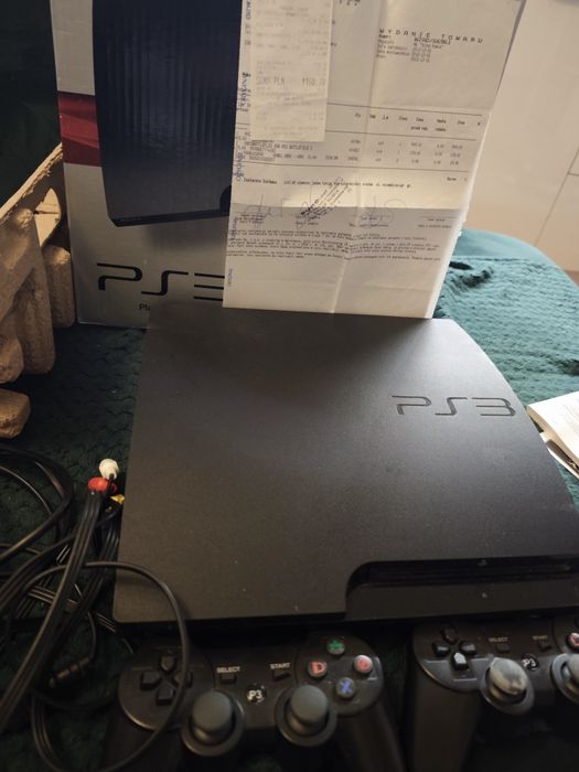 Konsola PlayStation 3 komplet z grami i kartonem