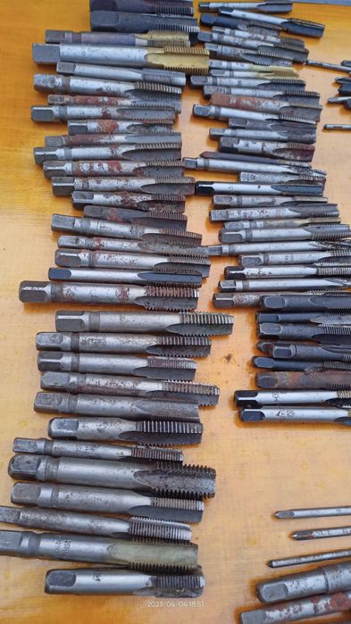 Сверла,патроны,метчики,лерки,держатели,развертки