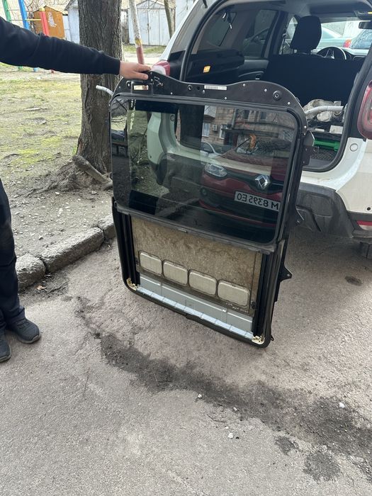 Продам люк Mercedes w221