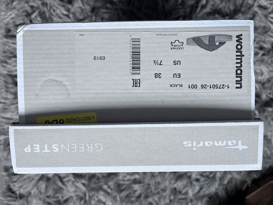 Skórzane klapki Tamaris