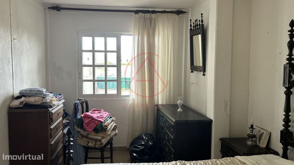 Moradia T1 + anexos – Lote com 324 m2
