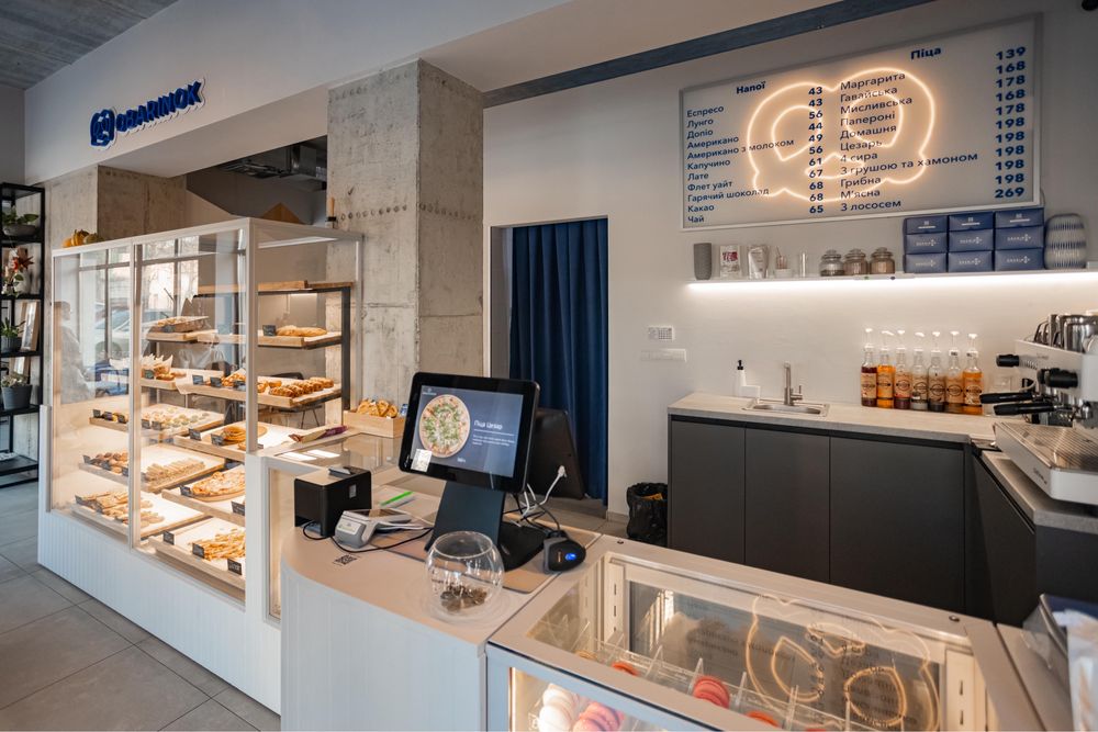 Продам меблі, обладнання, техніку і тд. для закладу