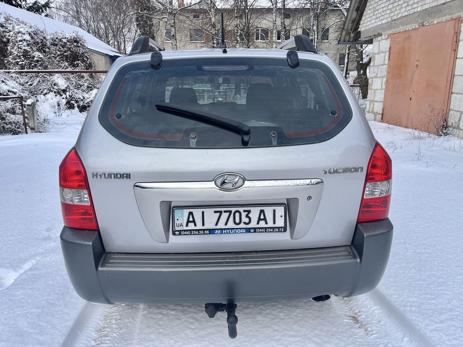 HYUNDAI Tucson 4*4. 2.0бензин! 2006год.